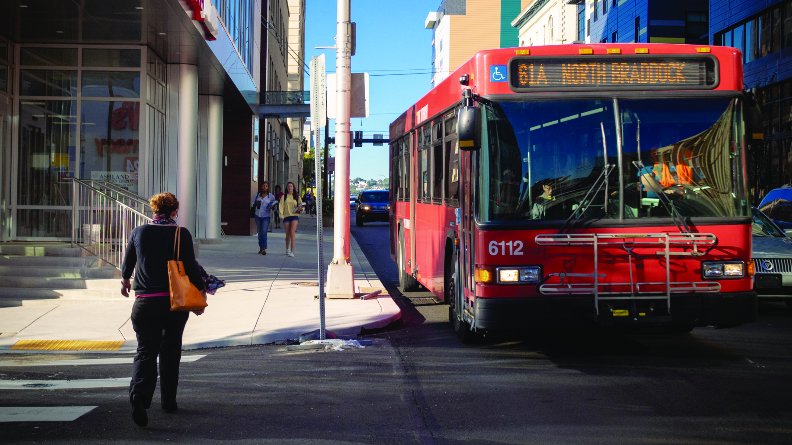 Bus on Forbes Avenue in Oakland